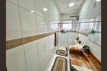 Apartamento à venda com 60m², 2 quartos e 1 vaga Apartamento à venda com 60m², 2 quartos e 1 vagaBanheiro