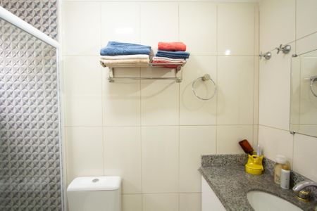 Apartamento à venda com 82m², 2 quartos e 2 vagasBanheiro da Suíte 1