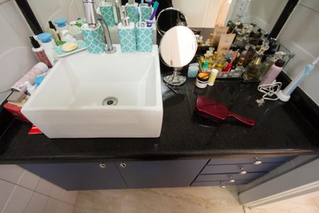 Apartamento à venda com 82m², 2 quartos e 2 vagasBanheiro da Suíte 2