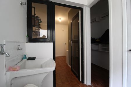 Apartamento à venda com 76m², 3 quartos e 1 vagaÁrea de Serviço