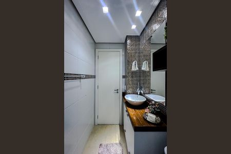 Apartamento para alugar com 97m², 3 quartos e 2 vagas Apartamento para alugar com 97m², 3 quartos e 2 vagasBanheiro