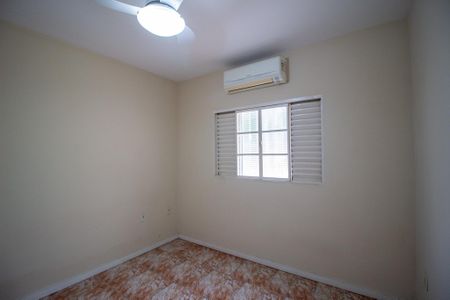 Casa para alugar com 261m², 3 quartos e 2 vagasQuarto 2