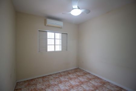 Casa para alugar com 261m², 3 quartos e 2 vagasQuarto 2