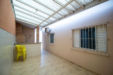 Casa para alugar com 261m², 3 quartos e 2 vagasQuintal