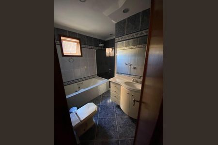 Casa à venda com 3 quartos, 303m² em Várzea das Moças, Niterói