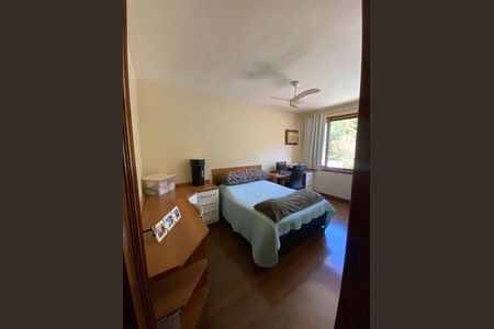 Casa à venda com 3 quartos, 303m² em Várzea das Moças, Niterói