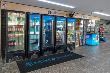 Apartamento para alugar com 65m², 2 quartos e 1 vagaÁrea comum - Mini mercado