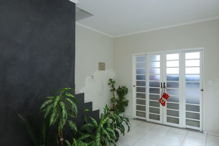 Casa à venda com 209m², 3 quartos e 2 vagasSala