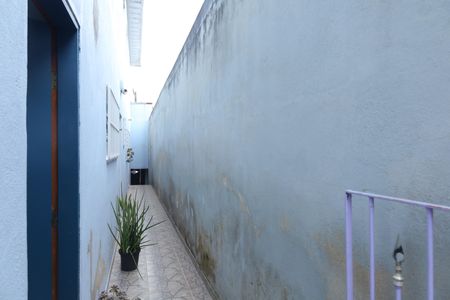 Casa à venda com 209m², 3 quartos e 2 vagasCorredor externo