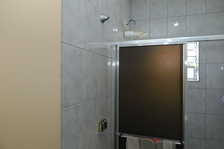 Casa à venda com 209m², 3 quartos e 2 vagasBanheiro 2