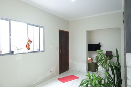 Casa à venda com 209m², 3 quartos e 2 vagasSala