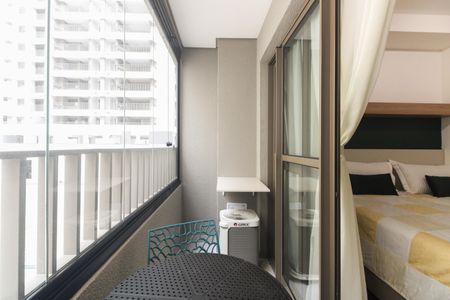 Studio para alugar com 25m², 1 quarto e sem vaga Studio para alugar com 25m², 1 quarto e sem vagaVaranda