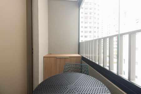 Studio para alugar com 25m², 1 quarto e sem vaga Studio para alugar com 25m², 1 quarto e sem vagaVaranda