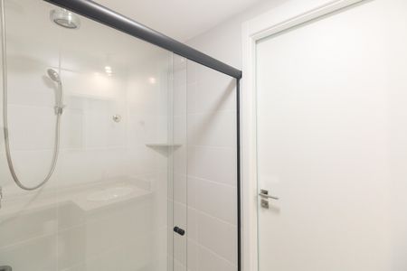 Studio para alugar com 25m², 1 quarto e sem vaga Studio para alugar com 25m², 1 quarto e sem vagaBanheiro Social