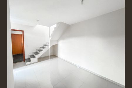 Apartamento para alugar com 2 quartos, 60m² em Frei Leopoldo, Belo Horizonte