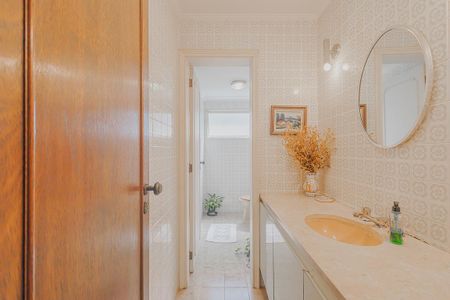 Apartamento à venda com 169m², 4 quartos e 2 vagas Apartamento à venda com 169m², 4 quartos e 2 vagasLavabo