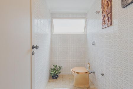 Apartamento à venda com 169m², 4 quartos e 2 vagas Apartamento à venda com 169m², 4 quartos e 2 vagasLavabo