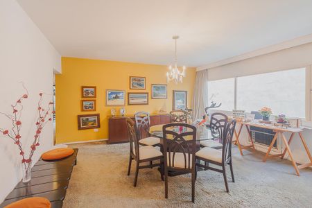 Apartamento à venda com 169m², 4 quartos e 2 vagas Apartamento à venda com 169m², 4 quartos e 2 vagasSala