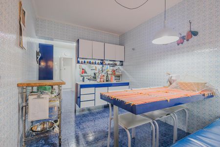 Apartamento à venda com 169m², 4 quartos e 2 vagas Apartamento à venda com 169m², 4 quartos e 2 vagasCozinha