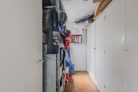 Apartamento à venda com 169m², 4 quartos e 2 vagas Apartamento à venda com 169m², 4 quartos e 2 vagasÁrea de Serviço