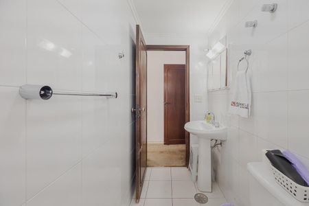 Apartamento à venda com 169m², 4 quartos e 2 vagas Apartamento à venda com 169m², 4 quartos e 2 vagasBanheiro da Suíte