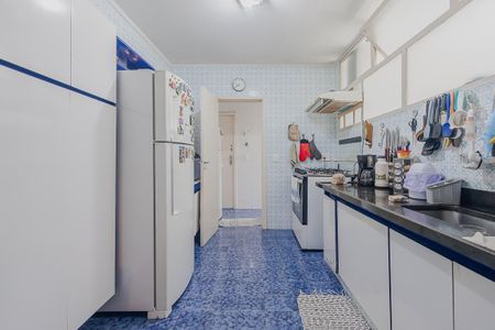 Apartamento à venda com 169m², 4 quartos e 2 vagas Apartamento à venda com 169m², 4 quartos e 2 vagasCozinha