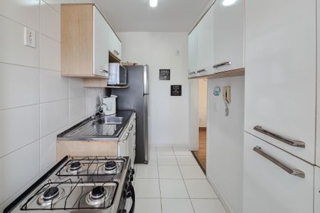 Apartamento à venda com 43m², 2 quartos e 1 vaga Apartamento à venda com 43m², 2 quartos e 1 vagaCozinha e Área de Serviço