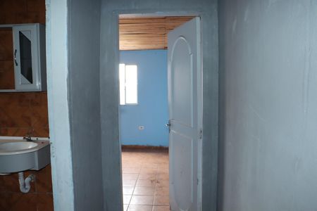 Corredor de casa para alugar com 1 quarto, 60m² em Jardim Vista Alegre, Embu das Artes