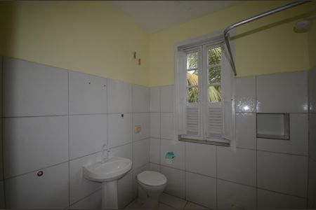 Apartamento para alugar com 60m², 2 quartos e sem vagaBanheiro