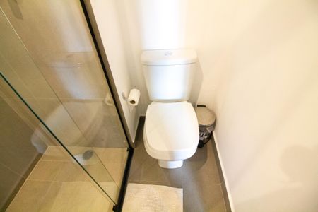 Banheiro de kitnet/studio à venda com 1 quarto, 40m² em Brooklin, São Paulo