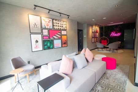 Studio para alugar com 40m², 1 quarto e sem vaga Studio para alugar com 40m², 1 quarto e sem vagaÁrea comum - Sky Bar