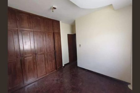 Quarto de casa para alugar com 3 quartos, 175m² em Santa Amelia, Belo Horizonte