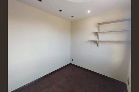 Quarto de casa para alugar com 3 quartos, 175m² em Santa Amelia, Belo Horizonte