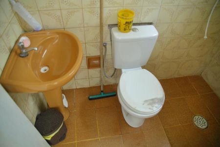 Casa à venda com 130m², 2 quartos e 2 vagasBanheiro de serviço