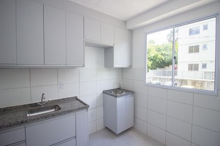 Apartamento para alugar com 45m², 2 quartos e 1 vaga Apartamento para alugar com 45m², 2 quartos e 1 vagaCozinha e Área de Serviço
