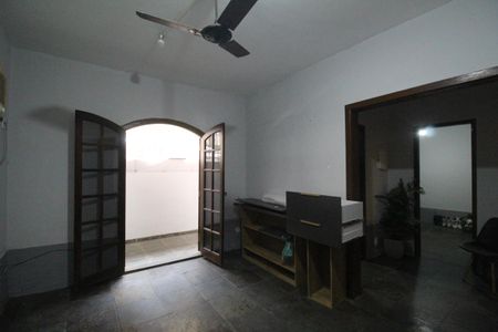 Sala de casa de condomínio à venda com 2 quartos, 108m² em Barra Olímpica, Rio de Janeiro