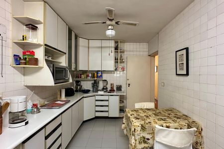 Apartamento para alugar com 300m², 4 quartos e 1 vaga