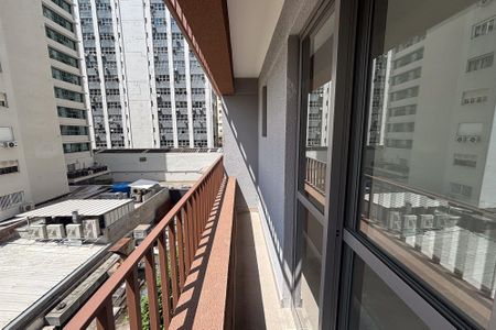 Studio à venda com 27m², 1 quarto e sem vaga Studio à venda com 27m², 1 quarto e sem vagavaranda studio