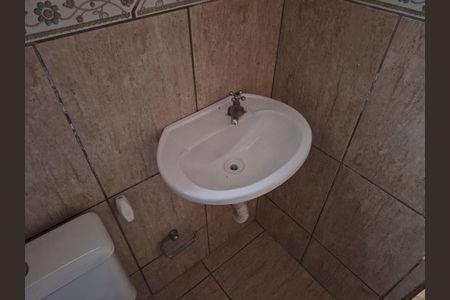 Banheiro de casa para alugar com 1 quarto, 45m² em Jardim Cachoeira, São Paulo