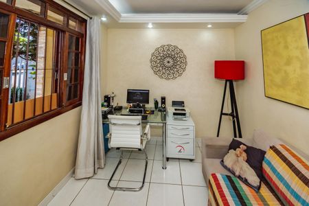 Casa à venda com 3 quartos, 270m² em Alípio de Melo, Belo Horizonte