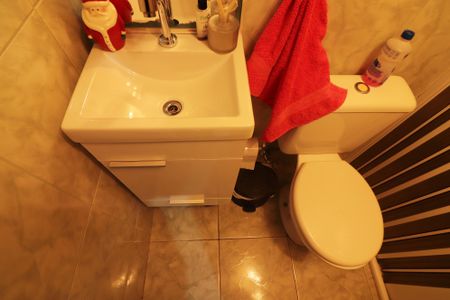 Casa à venda com 162m², 3 quartos e 2 vagasBanheiro Social 2