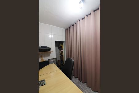 Casa à venda com 162m², 3 quartos e 2 vagasEscritório