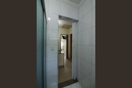 Casa à venda com 162m², 3 quartos e 2 vagasBanheiro Social