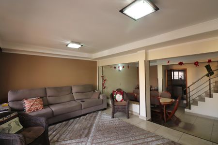 Casa à venda com 162m², 3 quartos e 2 vagasSala 