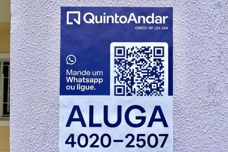 Casa à venda com 100m², 2 quartos e 1 vaga Casa à venda com 100m², 2 quartos e 1 vagaFachada