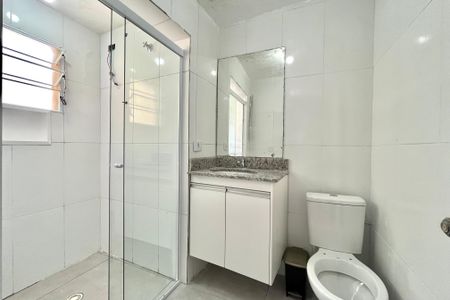 Casa à venda com 100m², 2 quartos e 1 vaga Casa à venda com 100m², 2 quartos e 1 vagaBanheiro da Suíte 1