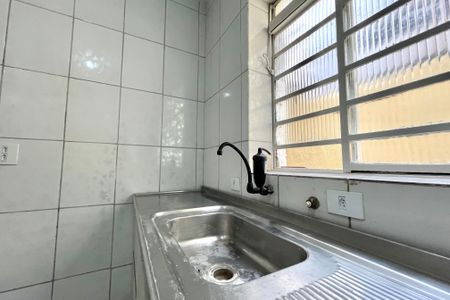 Casa à venda com 100m², 2 quartos e 1 vaga Casa à venda com 100m², 2 quartos e 1 vagaCozinha