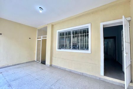 Casa à venda com 100m², 2 quartos e 1 vaga Casa à venda com 100m², 2 quartos e 1 vagaGaragem