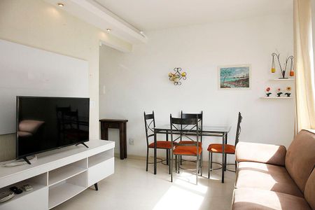 Sala de apartamento à venda com 1 quarto, 50m² em Centro Histórico, Porto Alegre