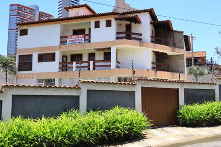 Casa para alugar com 782m², 8 quartos e 7 vagas Casa para alugar com 782m², 8 quartos e 7 vagasFachada